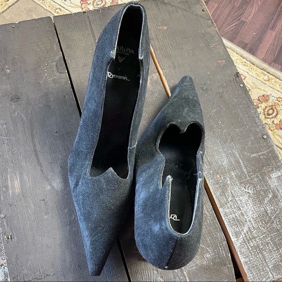 Vintage John Fluevog Dynamic black suede heels. - Picture 2 of 5